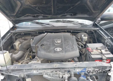 2011 Toyota Tacoma Prerunner V6 z USA, uszkodzony, nr VIN 5TFTU4GN4BX004914